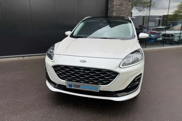 Ford Kuga (2023) thumbnail 2
