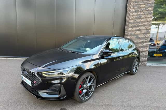 Ford Focus (2022) thumbnail 1