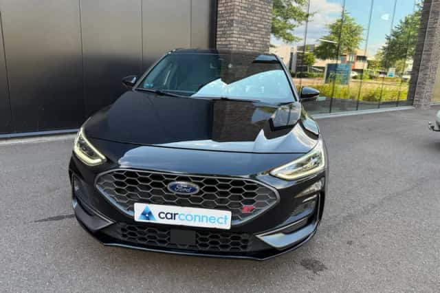 Ford Focus (2022) thumbnail 2