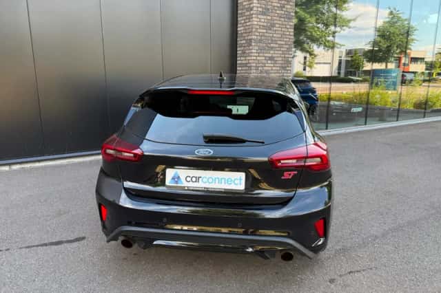 Ford Focus (2022) thumbnail 5
