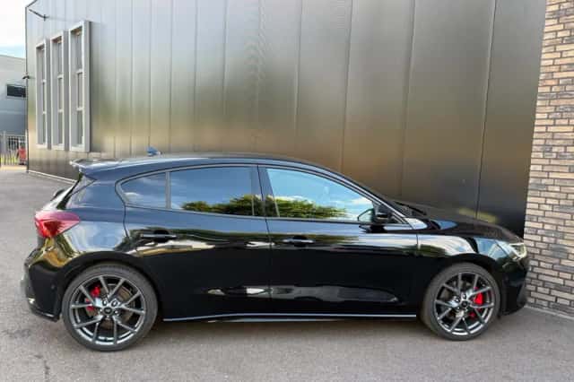 Ford Focus (2022) thumbnail 6