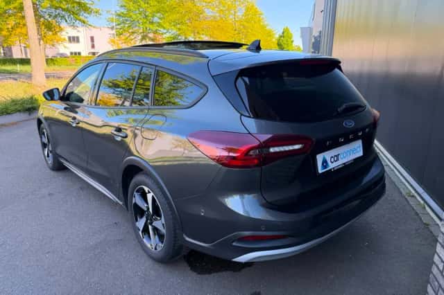 Ford Focus (2025) thumbnail 3
