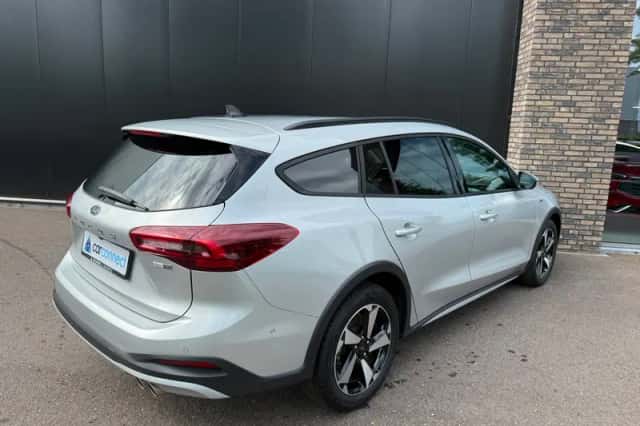 Ford Focus (2023) thumbnail 5