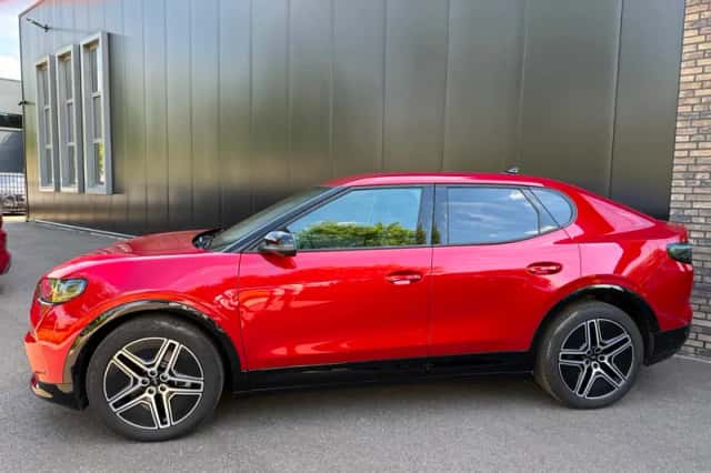 Ford Capri (2025) thumbnail 2