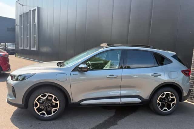 Ford Kuga (2025) thumbnail 3