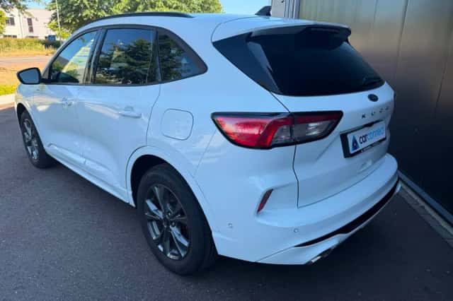Ford Kuga (2023) thumbnail 5