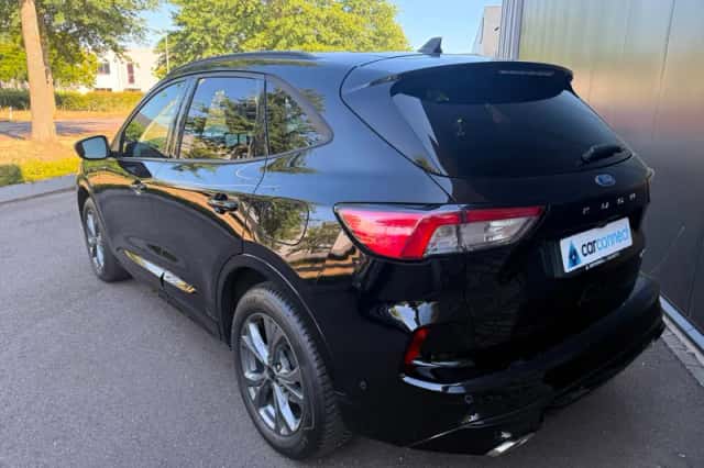 Ford Kuga (2023) thumbnail 4