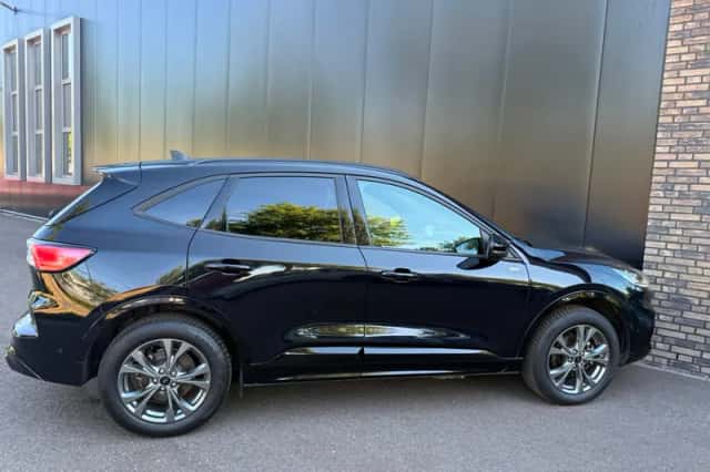 Ford Kuga (2023) thumbnail 6