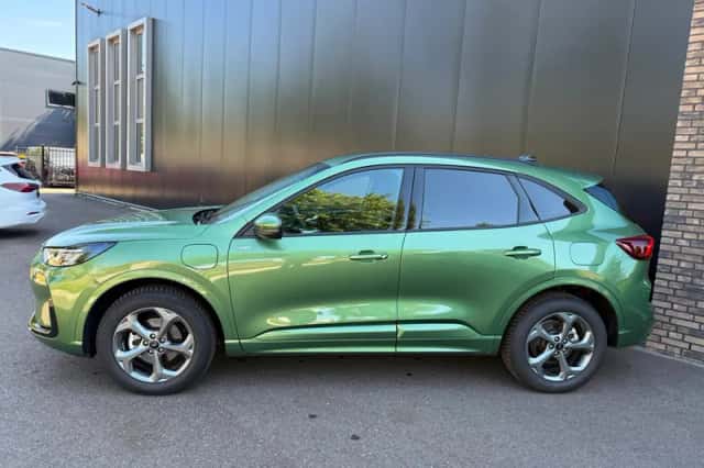Ford Kuga (2026) thumbnail 3