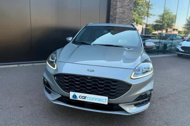 Ford Kuga (2023) thumbnail 3