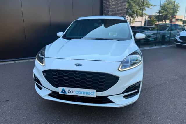 Ford Kuga (2023) thumbnail 2