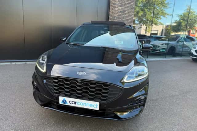 Ford Kuga (2023) thumbnail 2