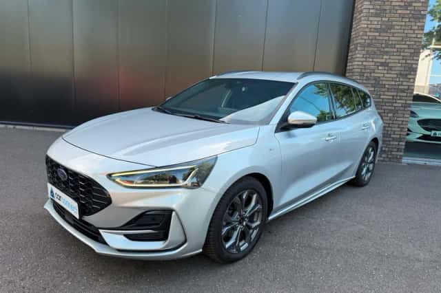 Ford Focus (2023) thumbnail 1