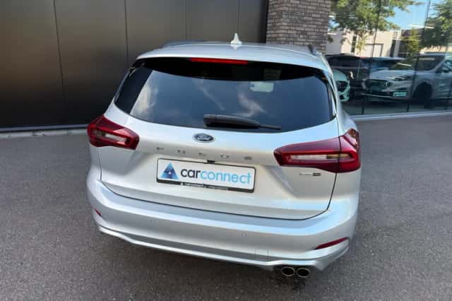 Ford Focus (2023) thumbnail 5