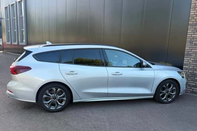Ford Focus (2023) thumbnail 6
