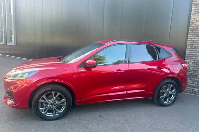 Ford Kuga (2023) thumbnail 2
