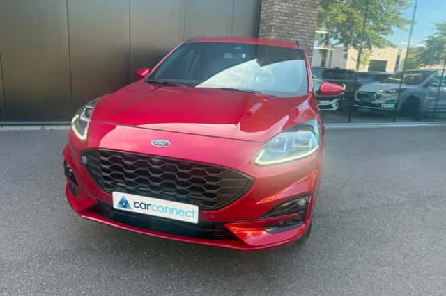 Ford Kuga (2023) thumbnail 3