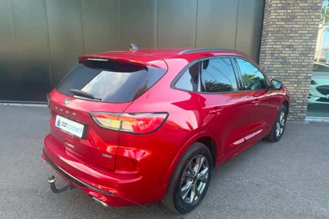 Ford Kuga (2023) thumbnail 6