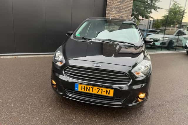 Ford Ka+ (2017) thumbnail 2