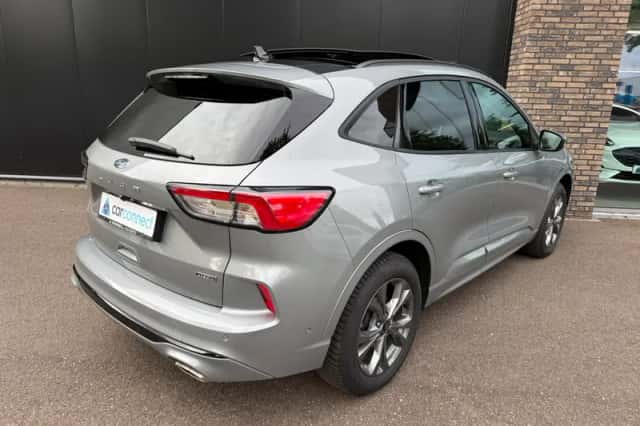 Ford Kuga (2023) thumbnail 6