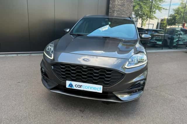 Ford Kuga (2023) thumbnail 3