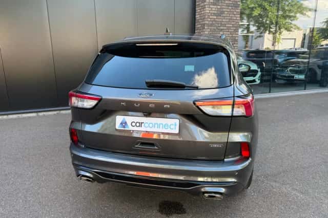 Ford Kuga (2023) thumbnail 5