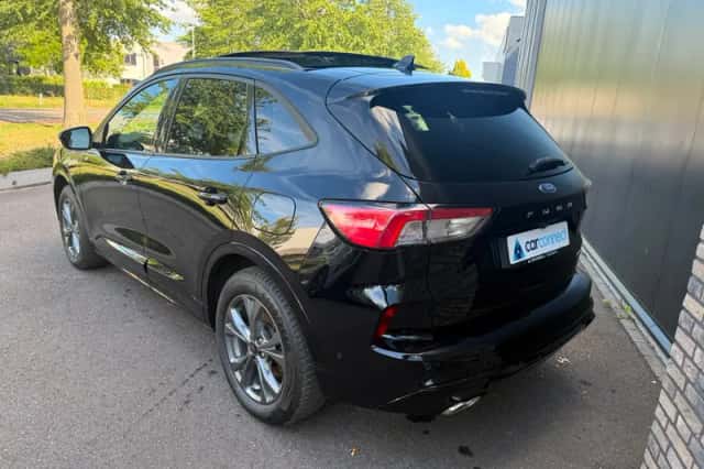 Ford Kuga (2023) thumbnail 4