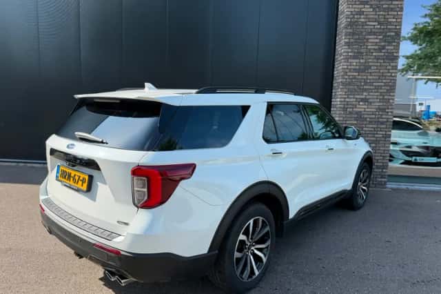 Ford Explorer (2024) thumbnail 5