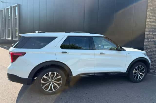 Ford Explorer (2024) thumbnail 6