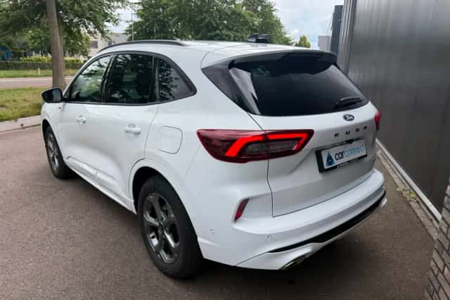 Ford Kuga (2025) thumbnail 4