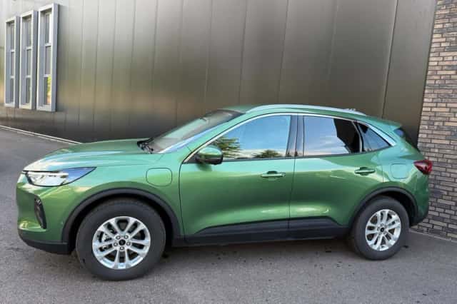 Ford Kuga (2025) thumbnail 2