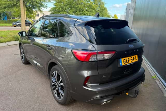 Ford Kuga (2021) thumbnail 4