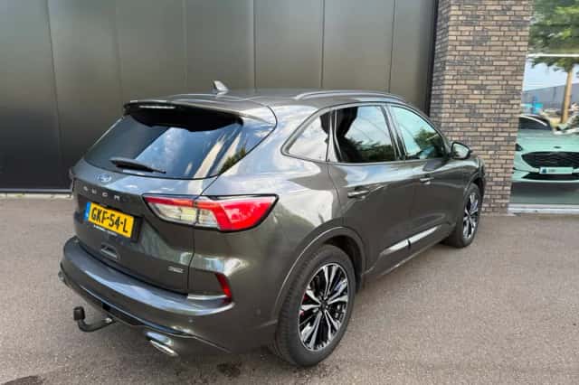 Ford Kuga (2021) thumbnail 6