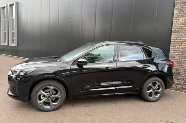 Ford Kuga (2025) thumbnail 2