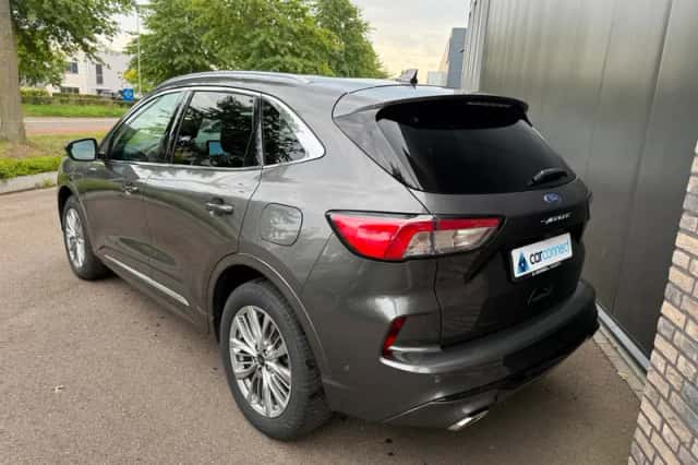 Ford Kuga (2022) thumbnail 4