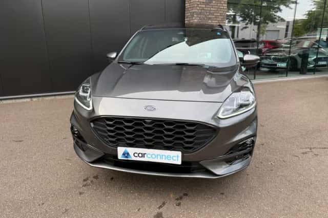 Ford Kuga (2023) thumbnail 2