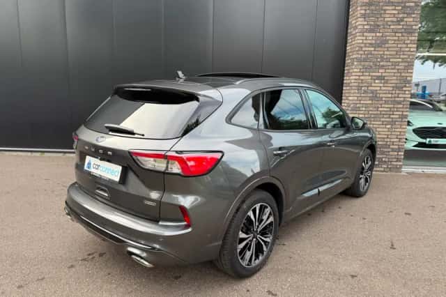 Ford Kuga (2023) thumbnail 5