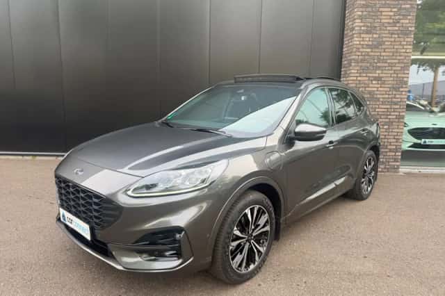 Ford Kuga (2023) thumbnail 1