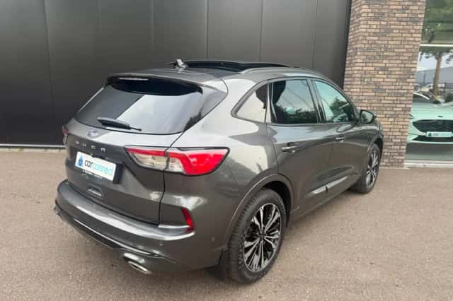 Ford Kuga (2023) thumbnail 6