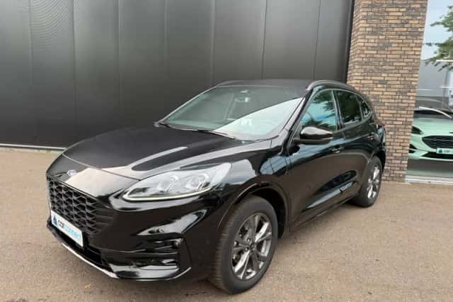 Ford Kuga (2023) thumbnail 1