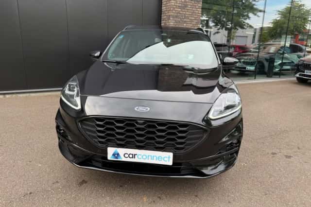 Ford Kuga (2023) thumbnail 4