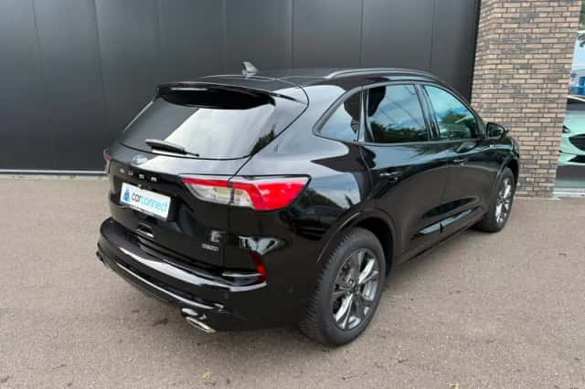 Ford Kuga (2023) thumbnail 5