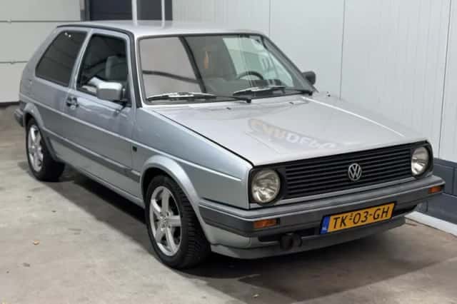 Volkswagen Golf (1988) thumbnail 3