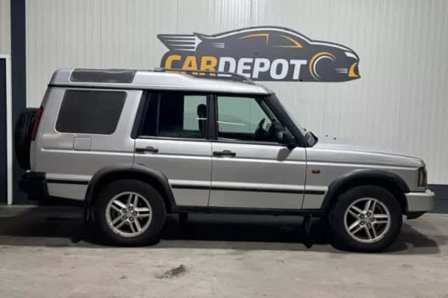 Land Rover Discovery (2003) thumbnail 4