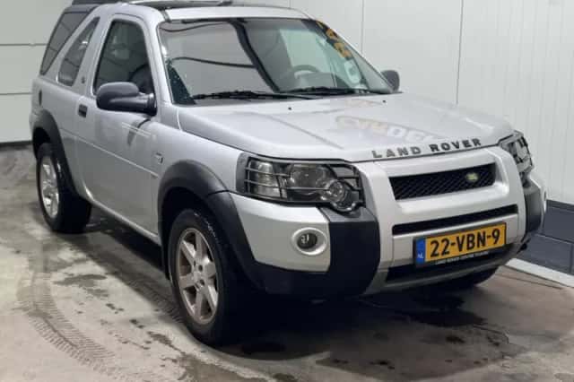 Land Rover Freelander (2006) thumbnail 3