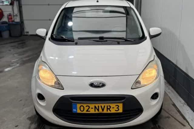 Ford Ka (2010) thumbnail 2