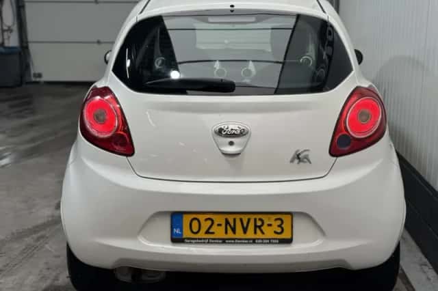 Ford Ka (2010) thumbnail 6