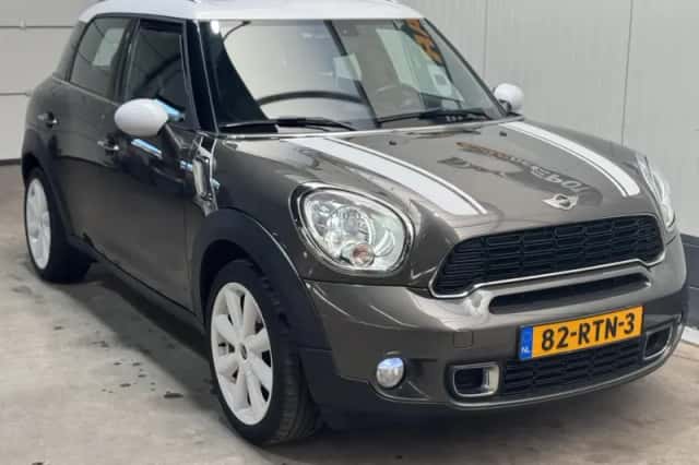 MINI Countryman (2011) thumbnail 3