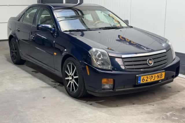 Cadillac CTS (2004) thumbnail 3