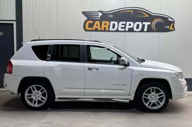Jeep Compass (2012) thumbnail 4